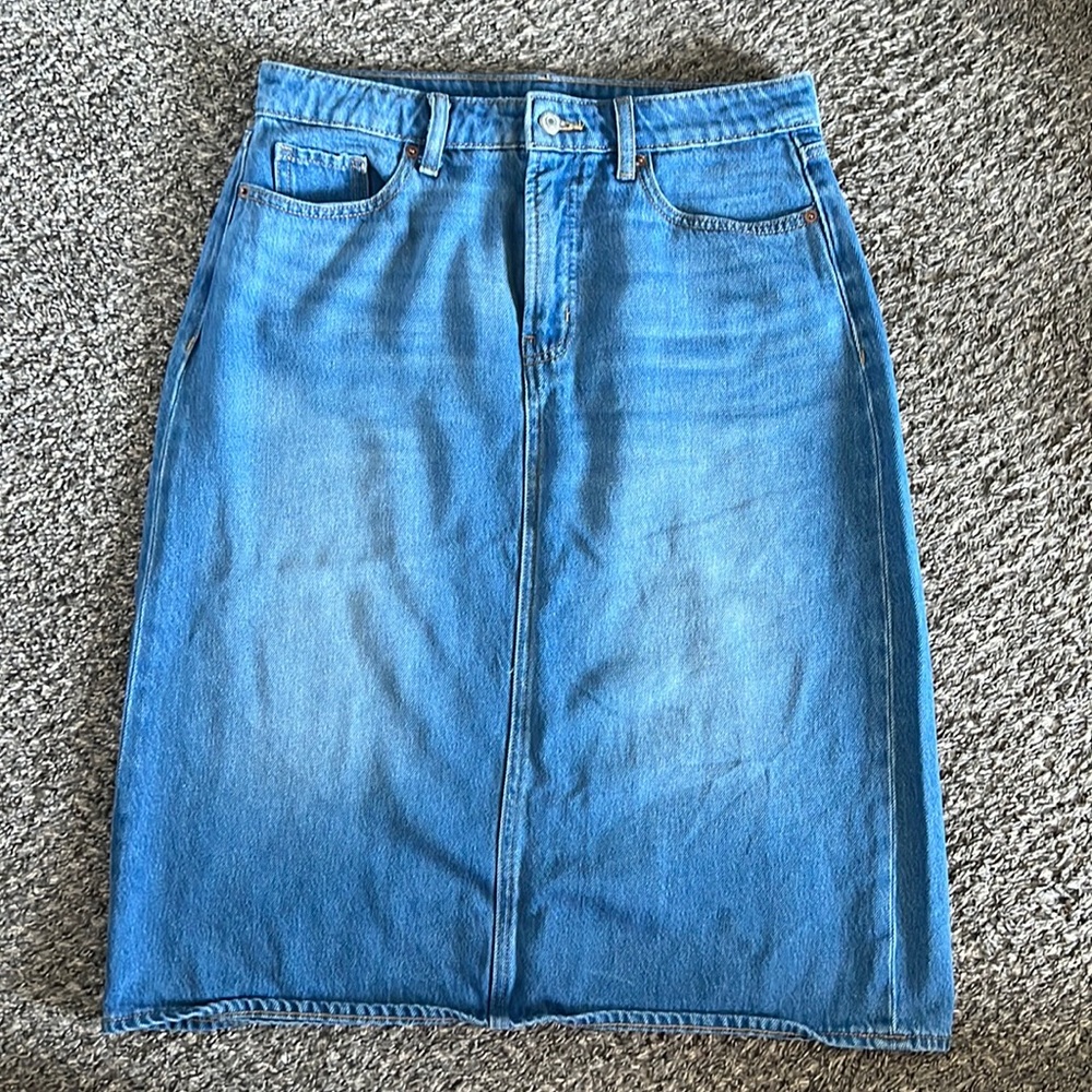 Old Navy Denim skirt